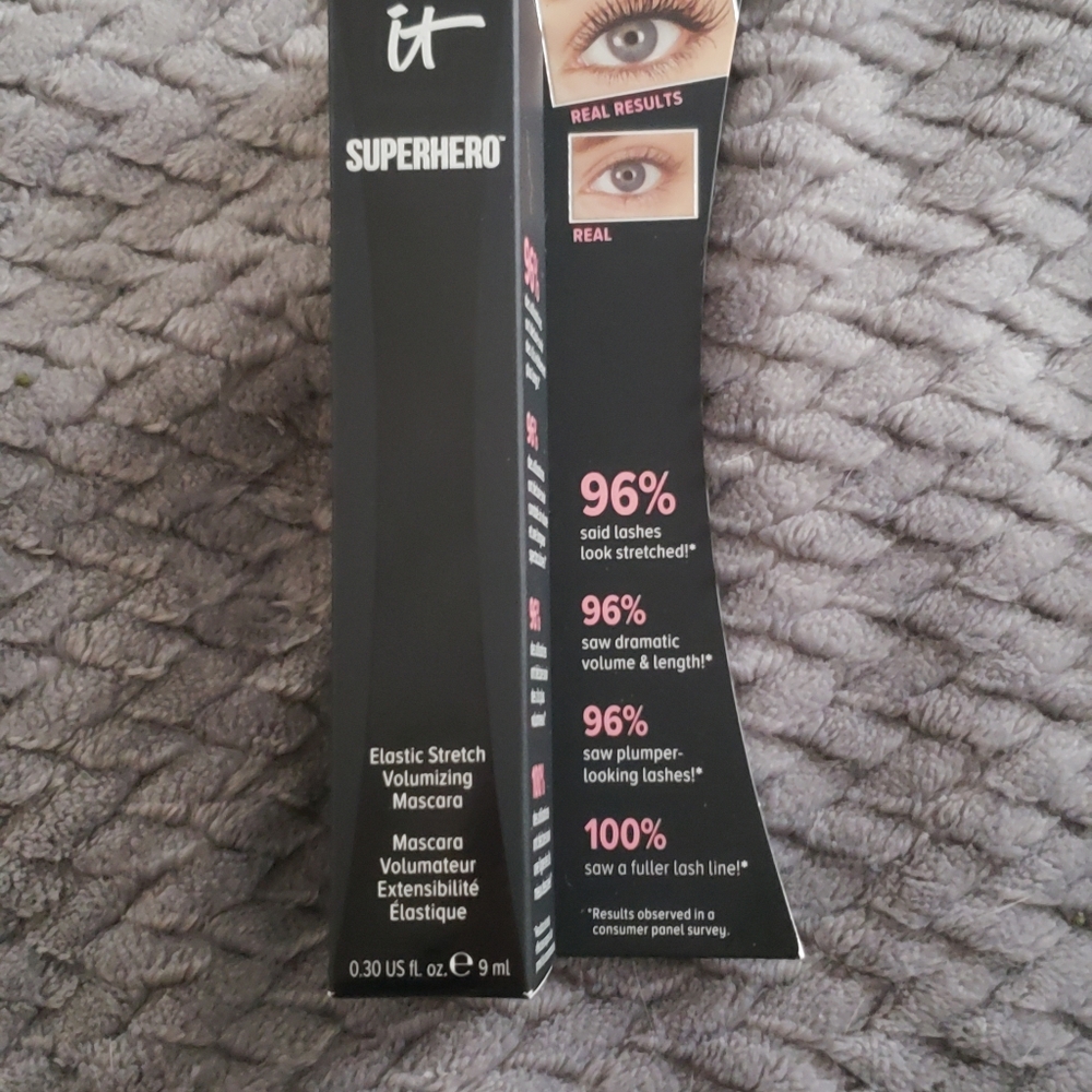 It Cosmetics Superhero Mascara - Picture 3 of 3